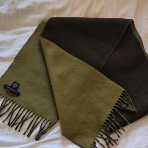 Banana Republic 100% Cashmere Two-Tone Green Scarf